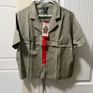 Buffalo David Bitton Olive Green Wmn’s Med. Button down Lightweight, Classic Top